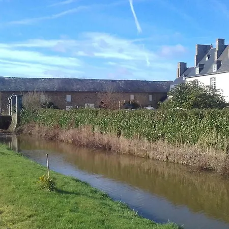 Penzion Domaine De Launay Blot